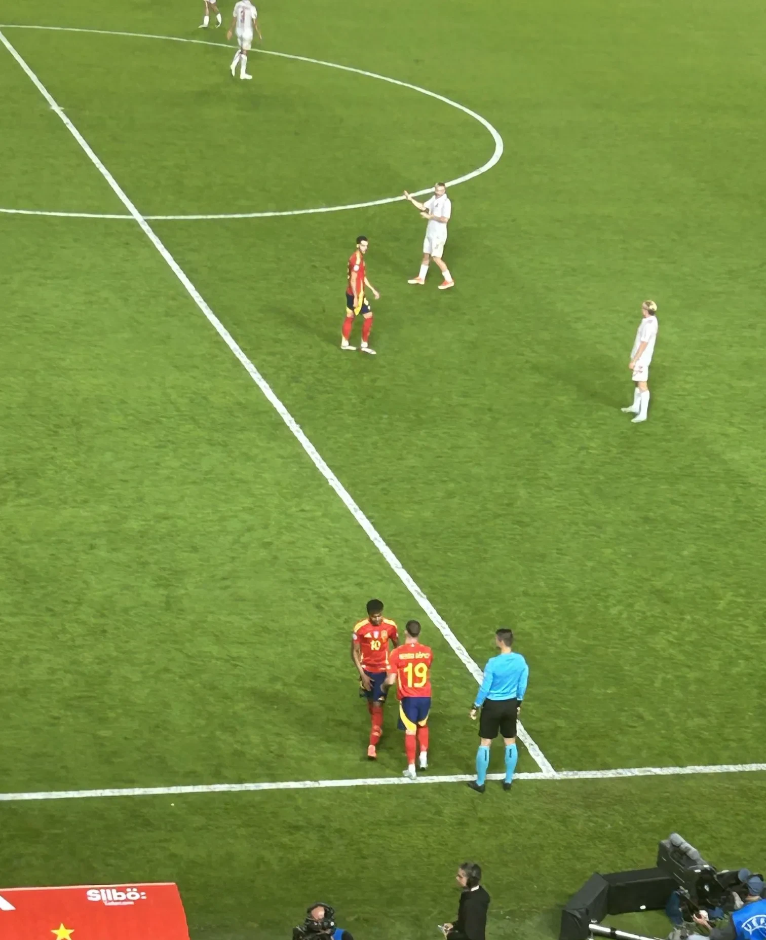 开云官网-马德里竞技前锋在国家队踢破门荒