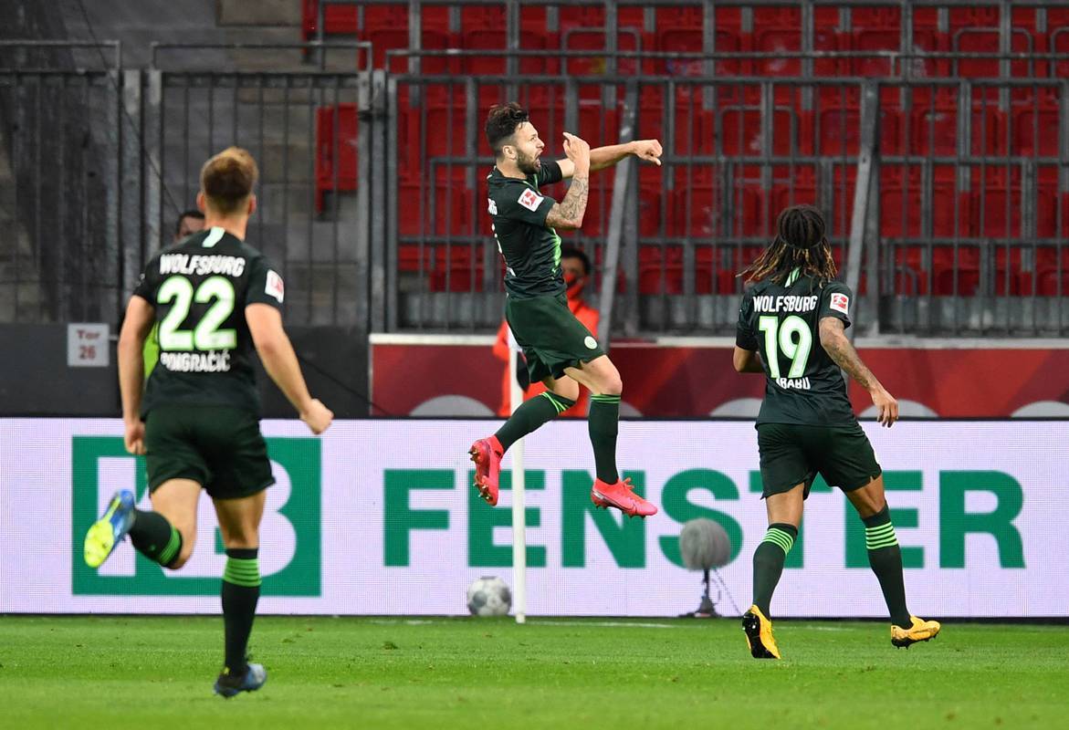 包含勒沃库森进攻犀利,主场三球击败对手的词条 包含勒沃库森进攻犀利,主场三球击败对手的词条