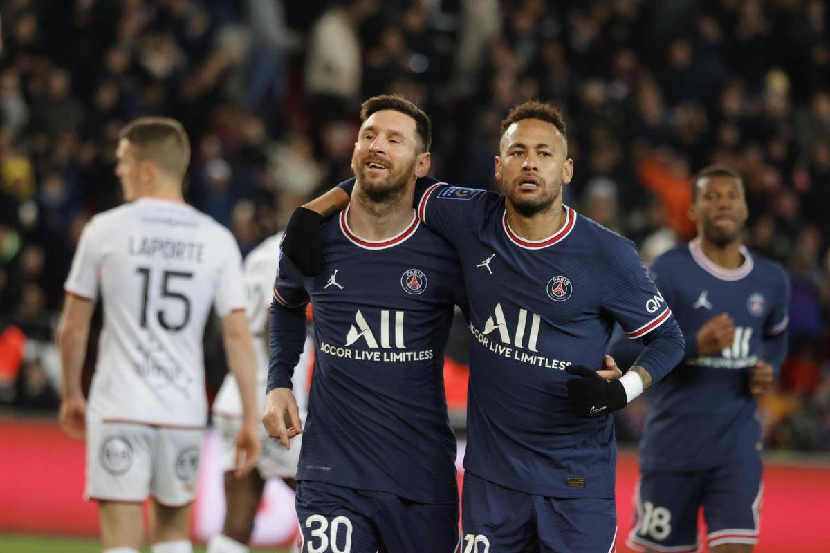 开云平台-包含巴黎圣日耳曼大胜里昂，扩大领先优势的词条