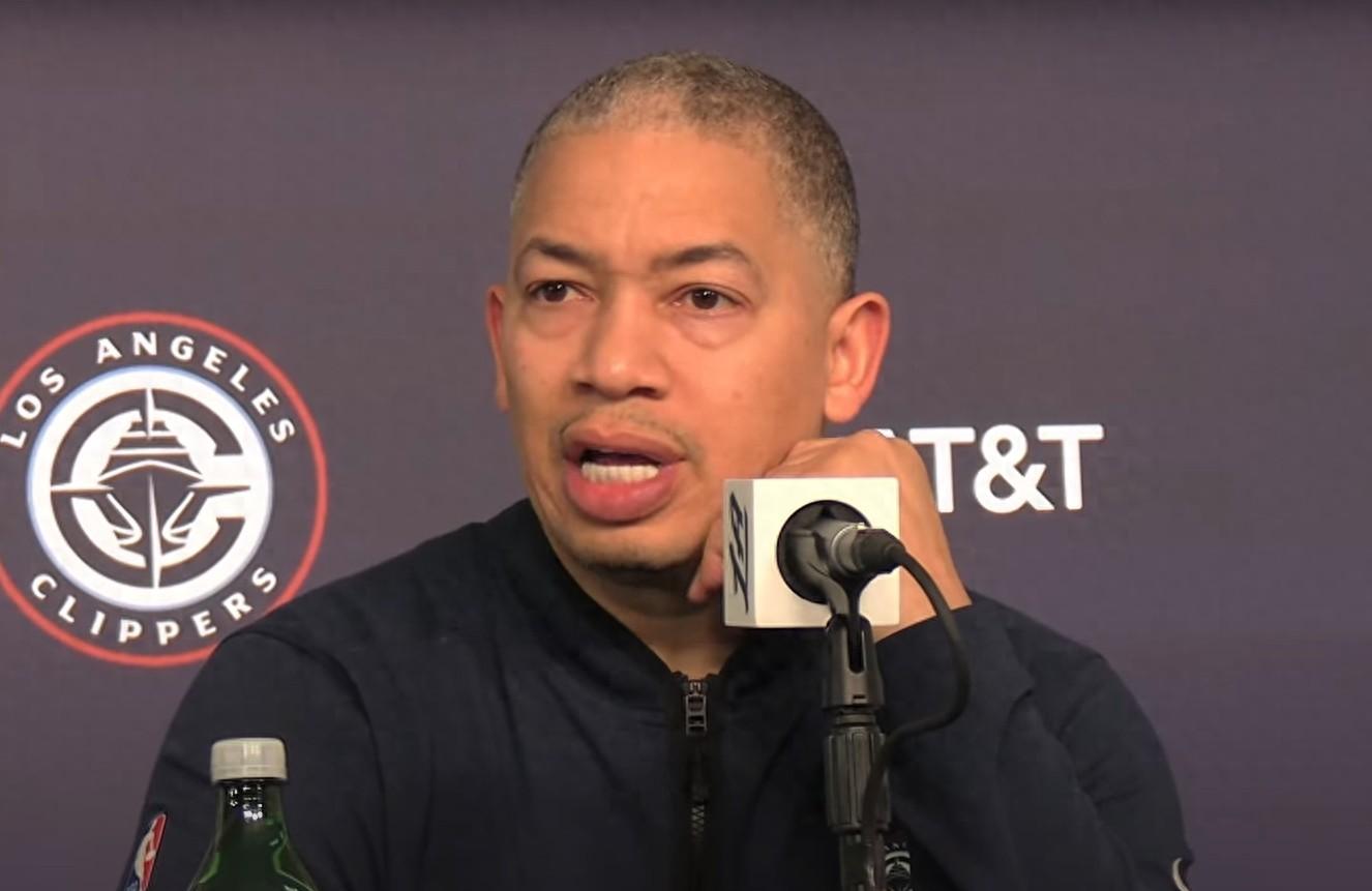 开云体育-尼克斯主教练泰伦卢：塑造球队新气象的简单介绍