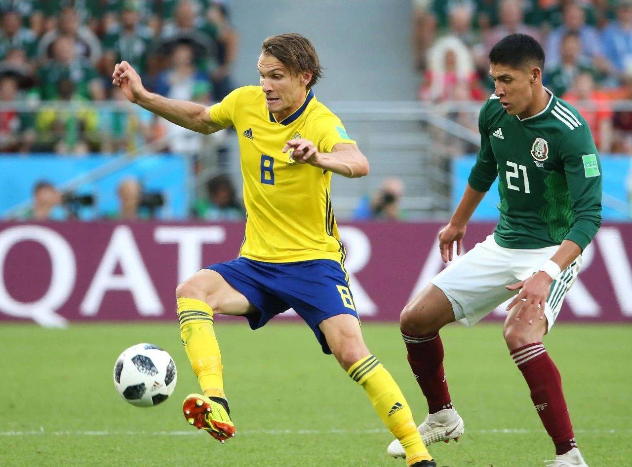 包含雷恩主场大胜圣埃蒂安,积分榜前进的词条 包含雷恩主场大胜圣埃蒂安,积分榜前进的词条