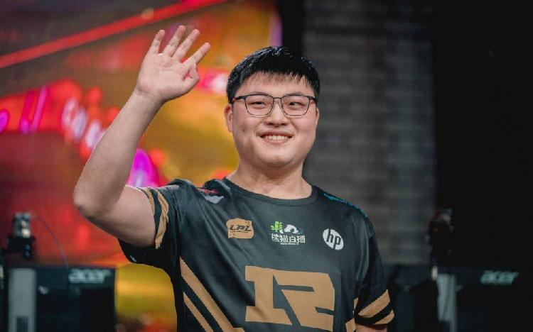 俄罗斯中场确认因健康原因退出友谊比赛