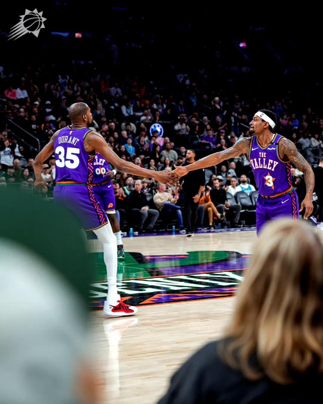 黄蜂防守团队露对丹佛强队日出，表现稳定的简单介绍