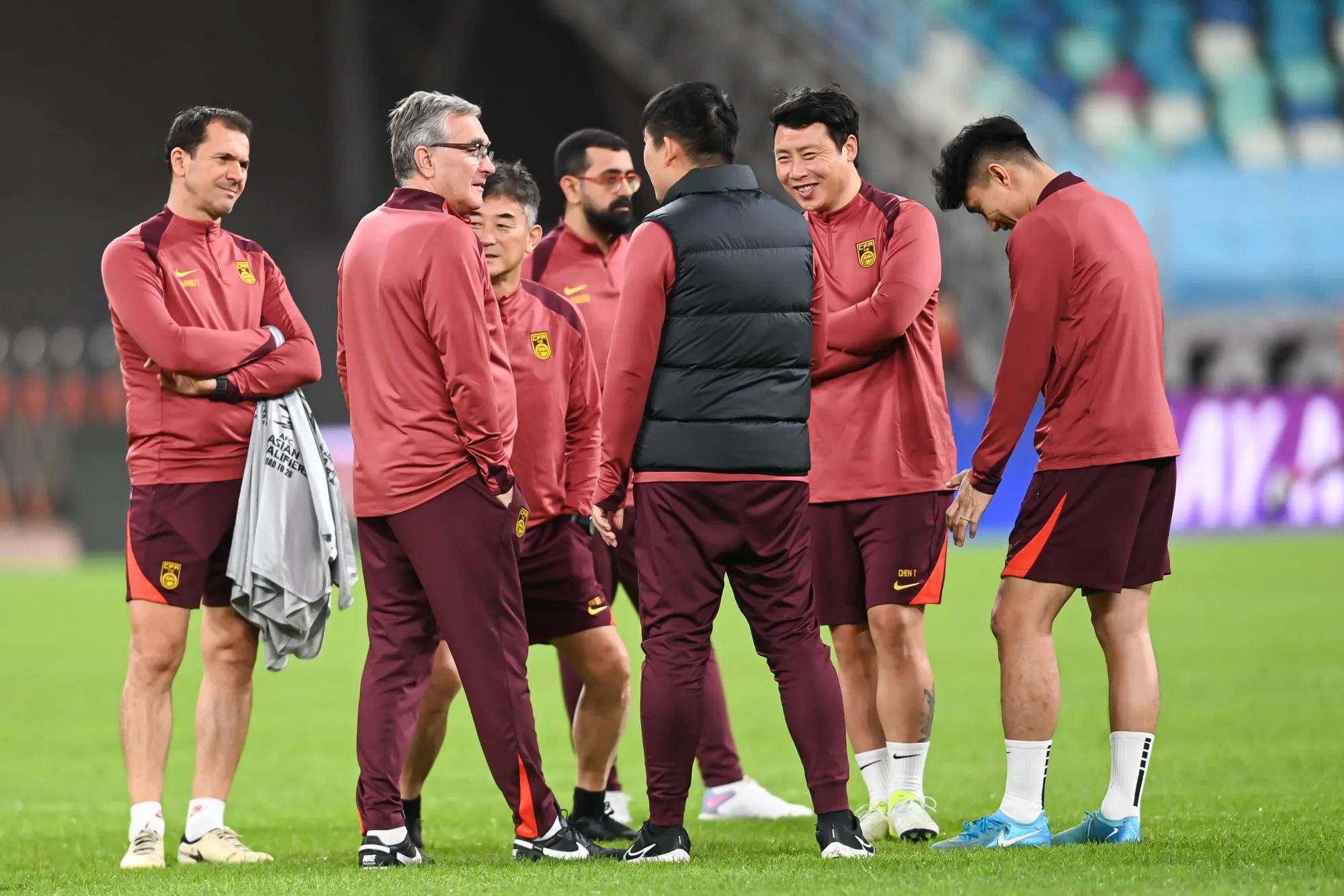 开云体育官方网站-球员伤情堪忧，球队面临阵容调整