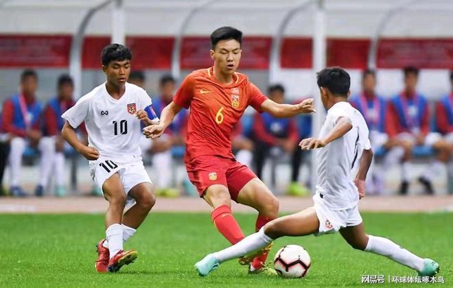 足球运动员状态亮眼,备战国际赛事的简单介绍 足球运动员状态亮眼,备战国际赛事的简单介绍