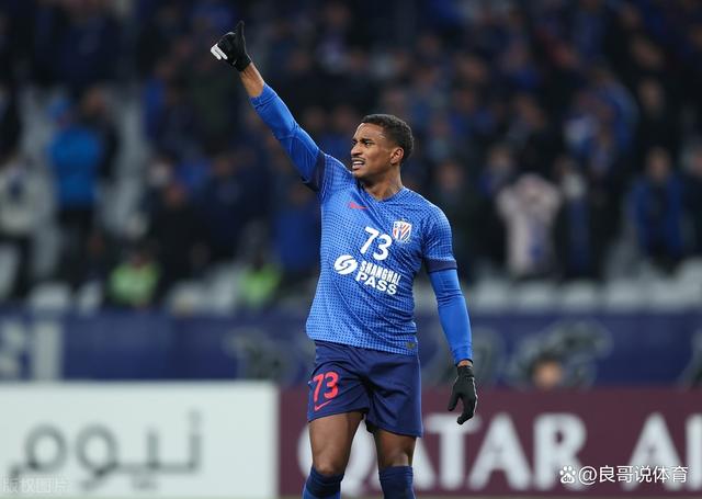 开云体育下载-包含丹尼斯遭遇菲内尔巴赫，荷甲劲旅惨遭淘汰的词条