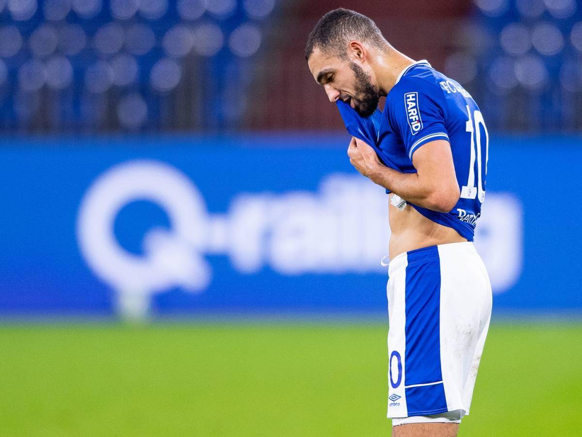 包含沙尔克险胜！主场作战艰难，惊险取胜的词条