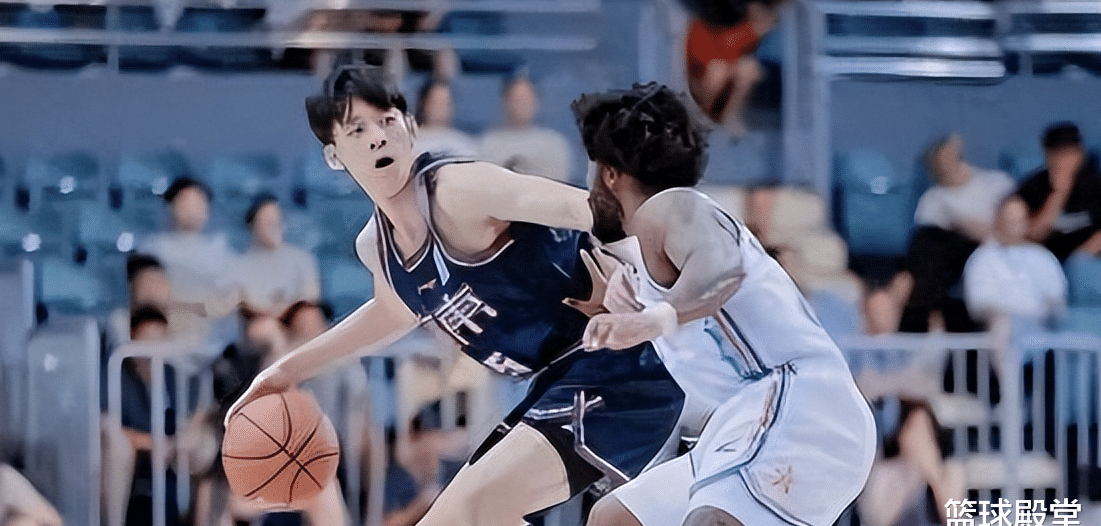 开云体育APP下载-阿尔滕纳在比赛中战胜对手，展现出色技术