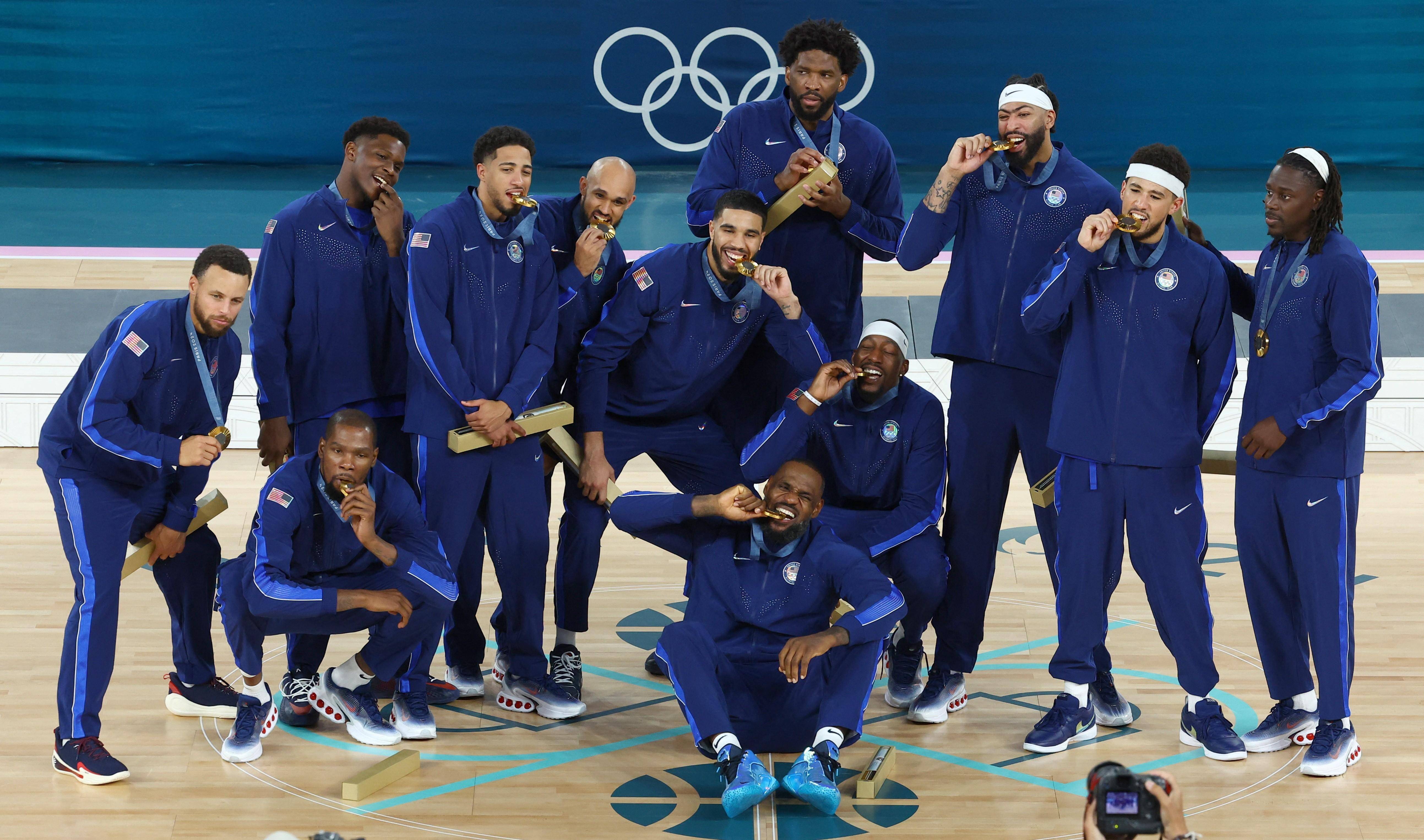 全球篮球比赛中各队团结拼搏,彼此竞争 全球篮球比赛中各队团结拼搏,彼此竞争