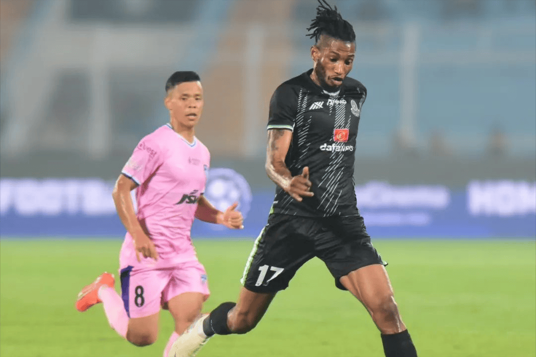 开云体育中国-包含大连人主场惨遭逆转负于对手，遗憾失利的词条