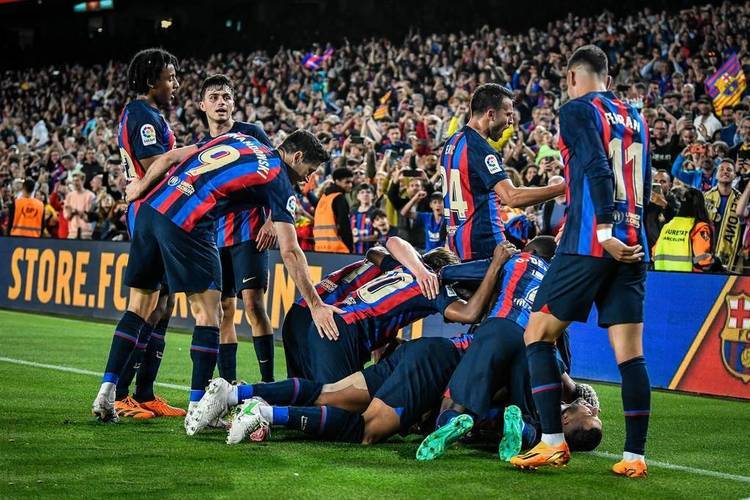 开云APP-关于多特蒙德后防表现神勇，或将稳固球队阵容的信息