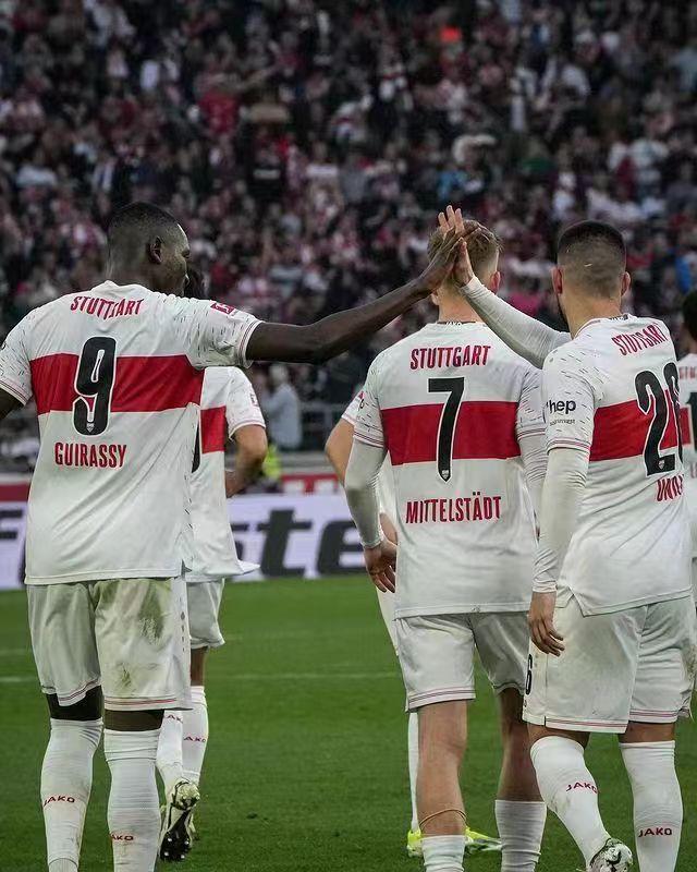 法兰克福客场战胜斯图加特，取得反弹的简单介绍