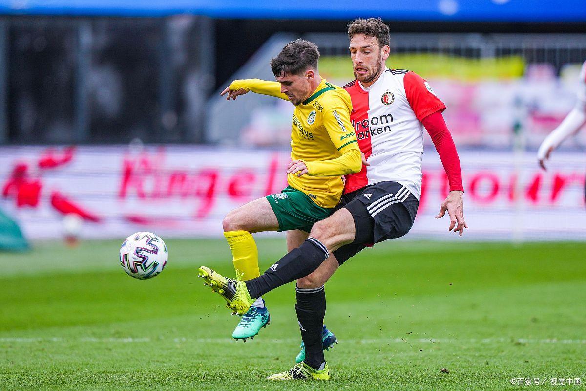 紧张角逐!两支球队在国际赛场上展开激烈对决的简单介绍 紧张角逐!两支球队在国际赛场上展开激烈对决的简单介绍