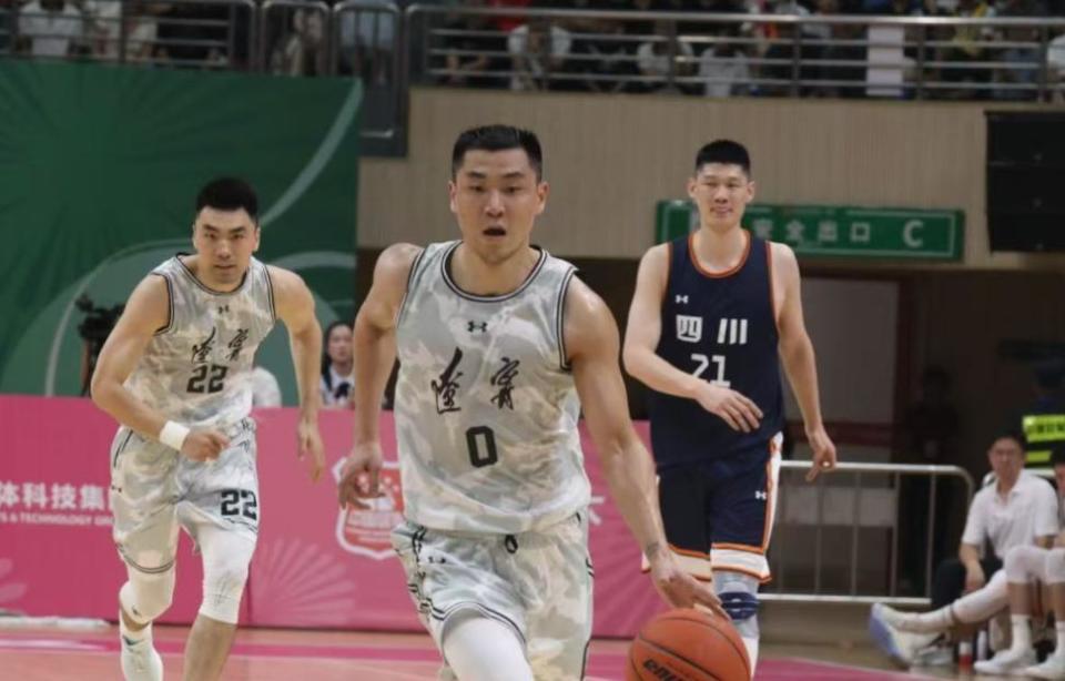 开云体育下载-江苏队艰苦卫冕,击败深圳男篮跻身前列