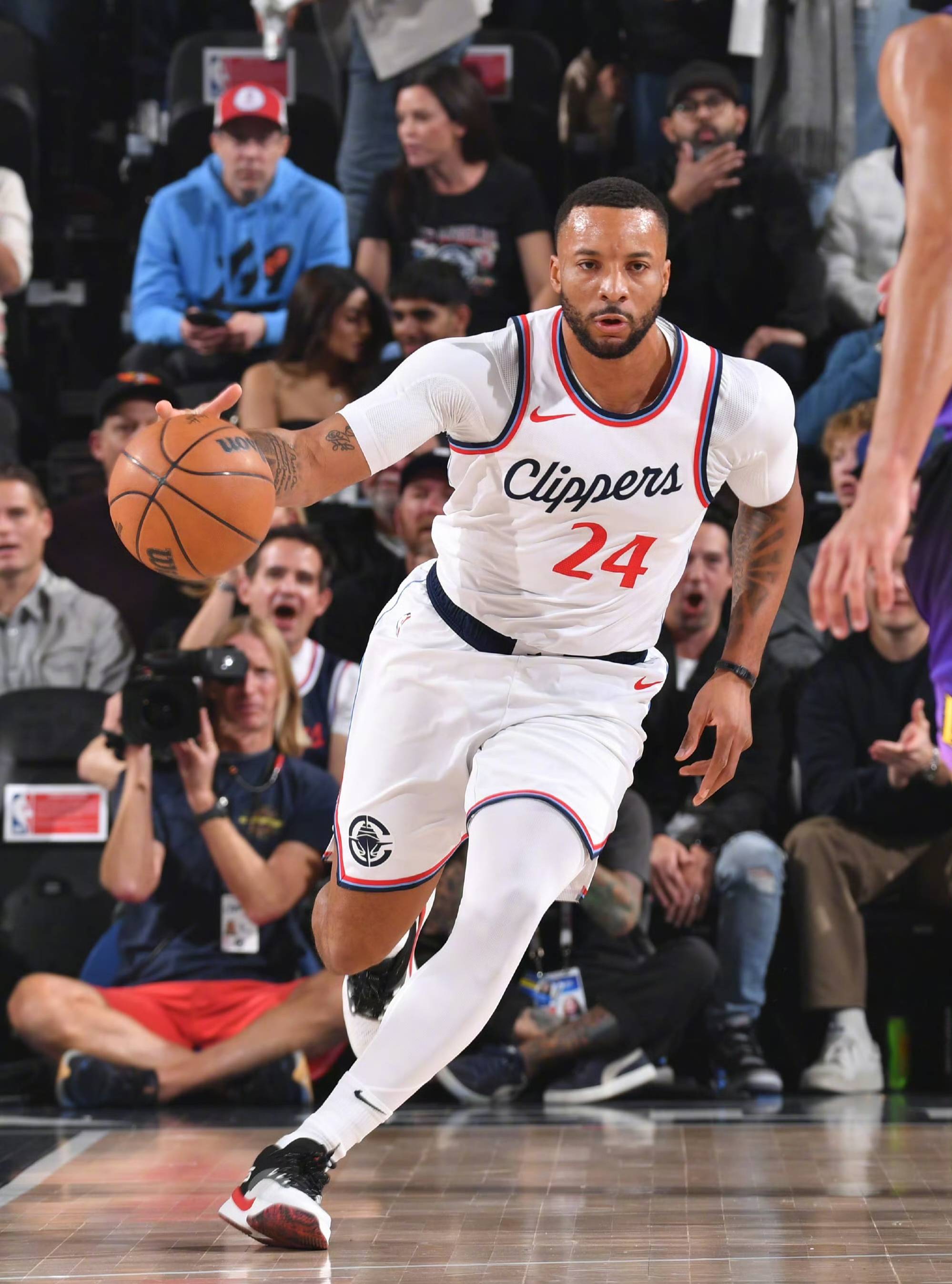 开云体育app-包含快船队取得对开拓者连胜,西部半决赛表现出色的词条