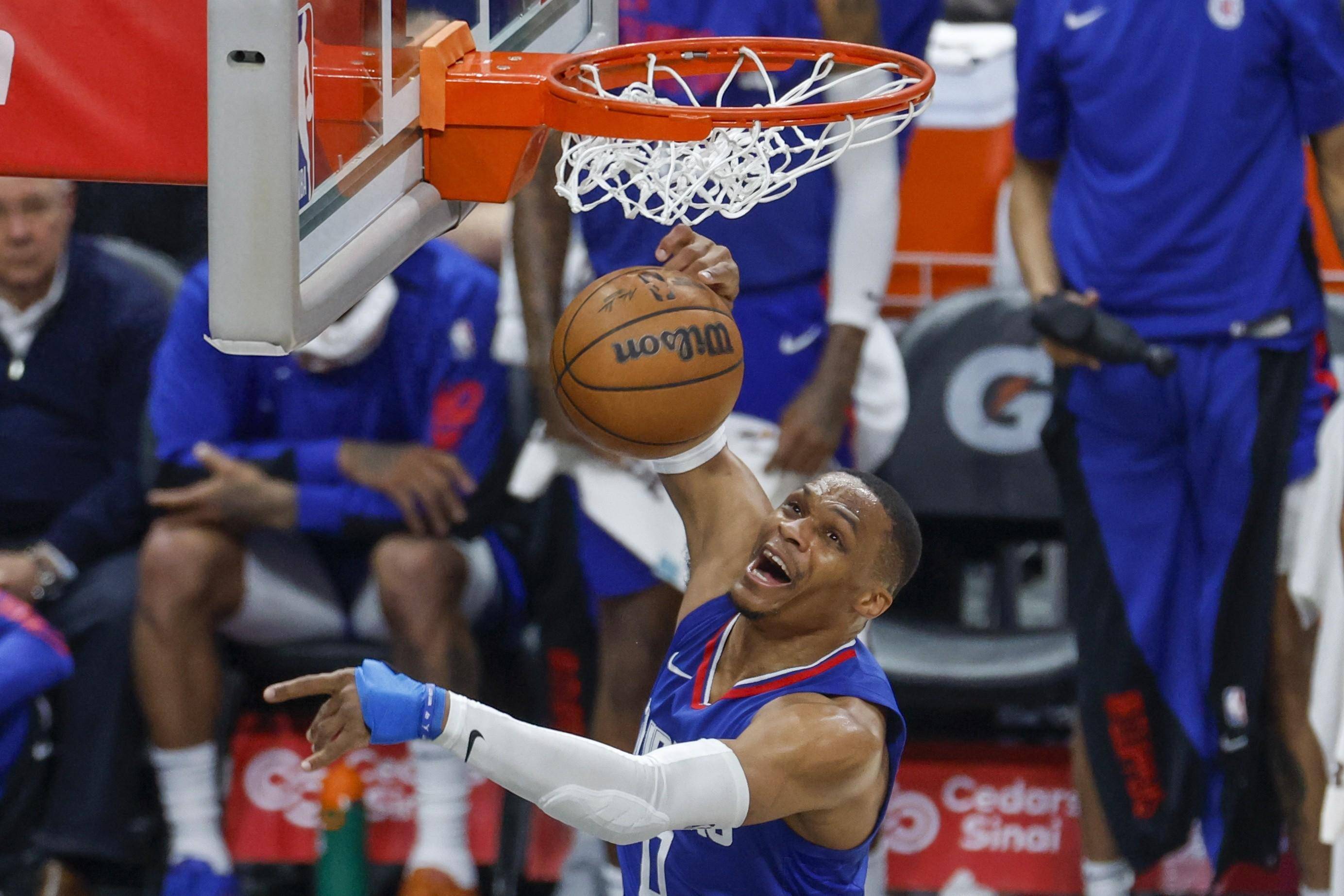 开云体育官网-关于快船大胜子弹荣登常规赛第一的信息