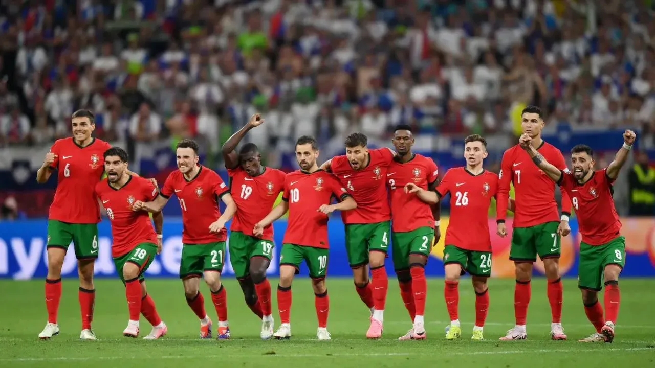 意大利队击败荷兰队进入四强竞争 意大利队击败荷兰队进入四强竞争