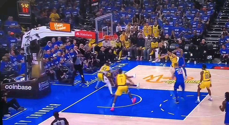 开云体育app-包含步行者主场大胜活塞，兰斯·史蒂芬森彻底火了的词条