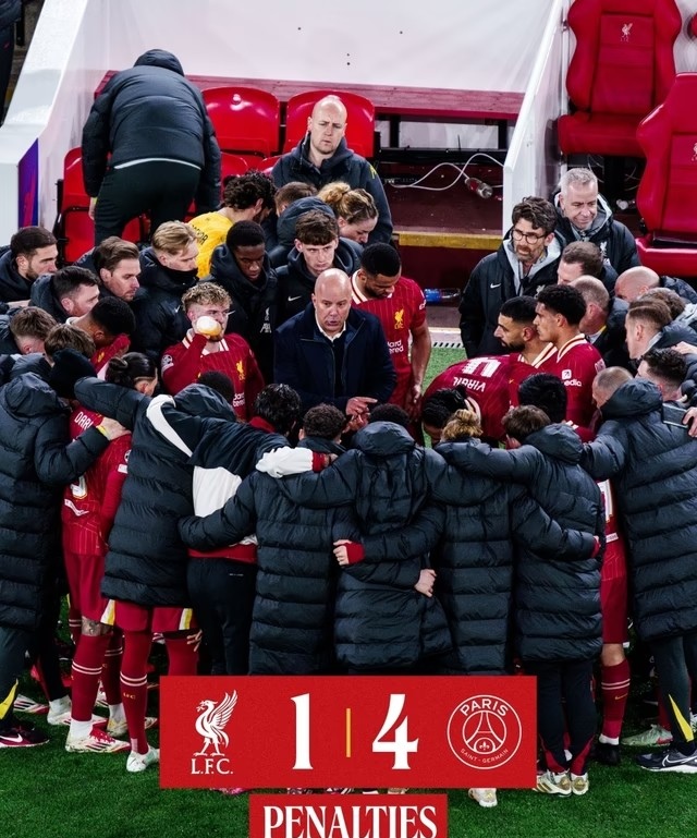 开云体育官方网站-欧预赛比赛中球员们不畏艰难，奋力拼搏的简单介绍