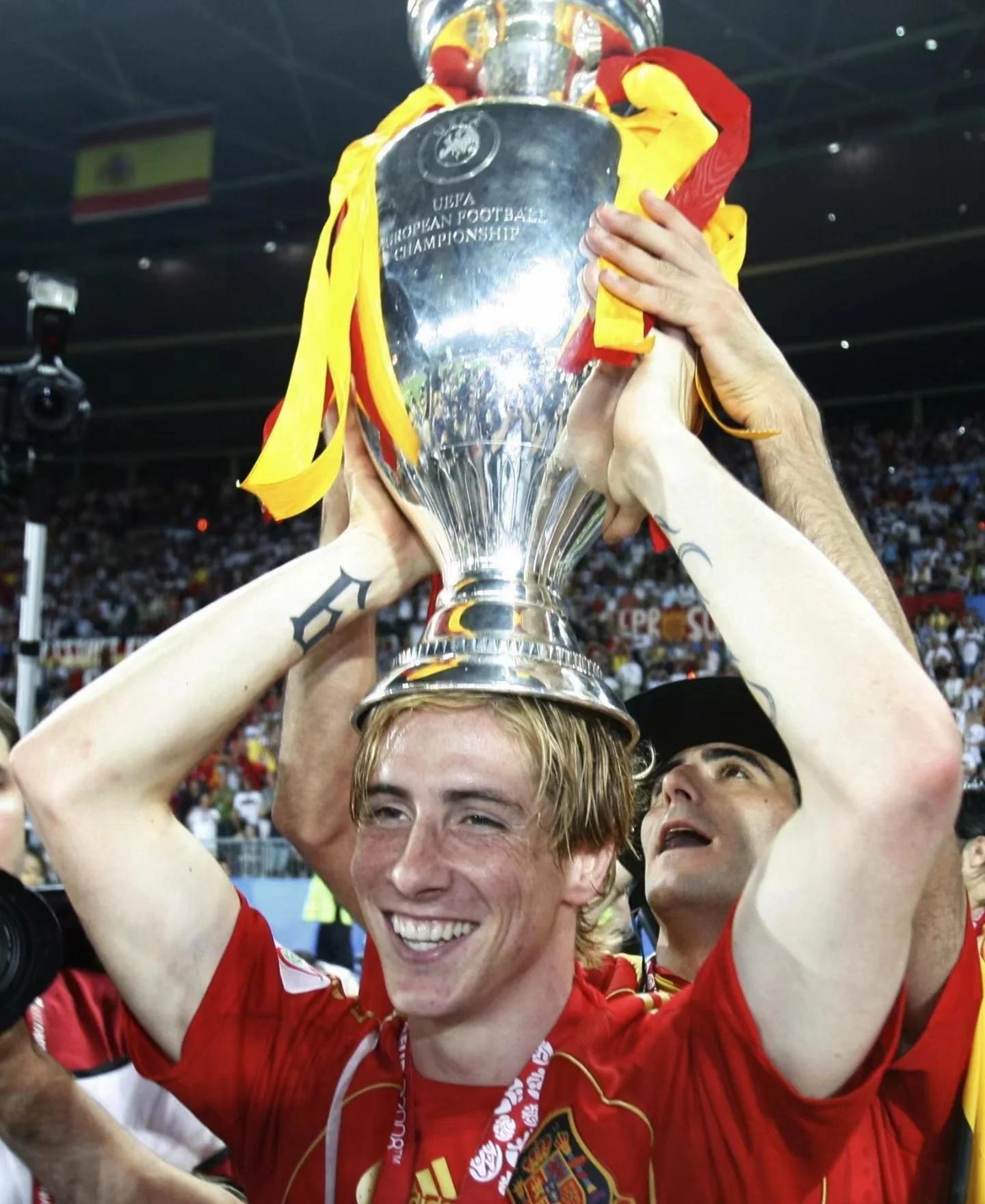 开云体育中国-关于足球赛场最新动态：欧洲国家杯谁将问鼎？的信息