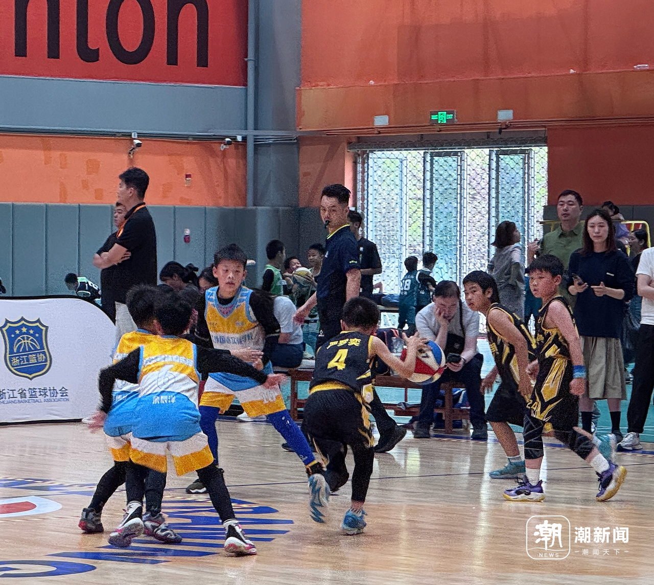 篮球比赛启动虚拟比拼，球队在线竞技