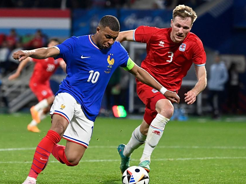 法国队备战火热,冲击下一个胜利目标 法国队备战火热,冲击下一个胜利目标