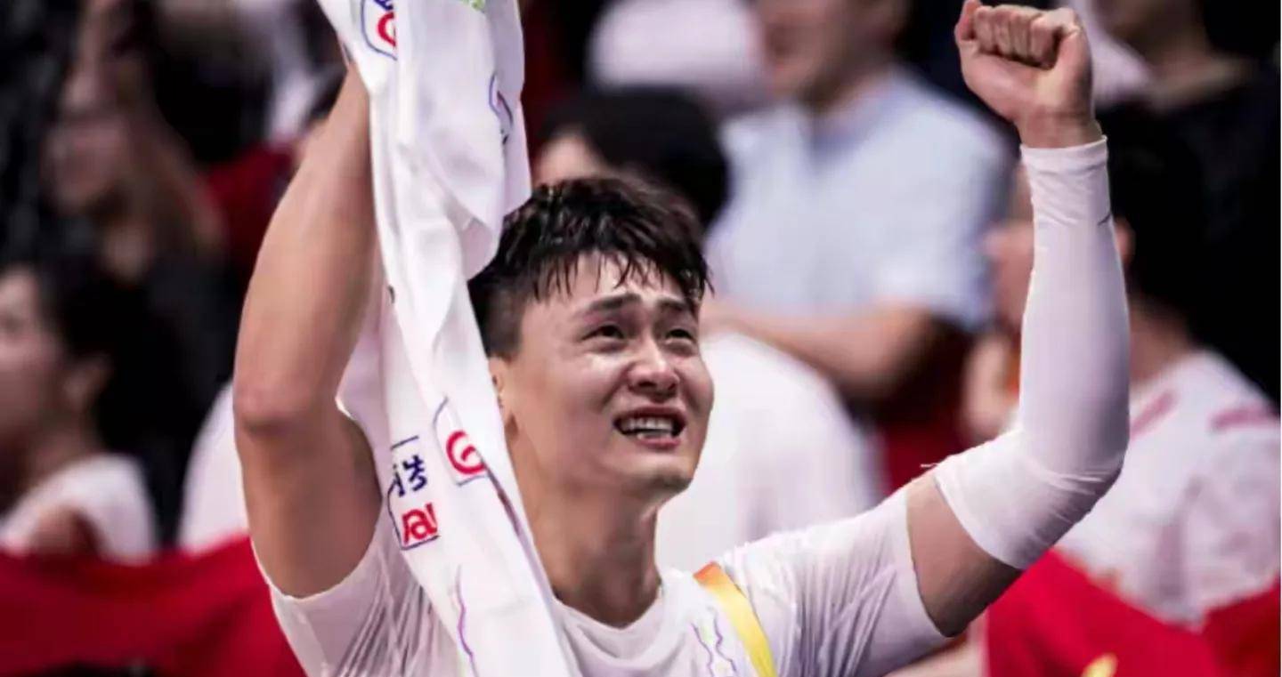 开云体育-球员在国际篮球比赛中力挽狂澜