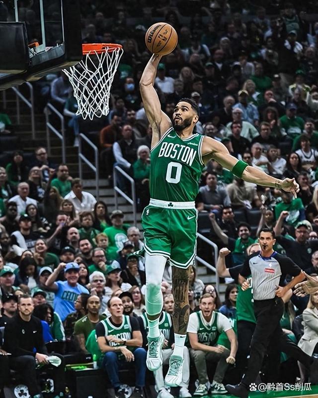 开云体育入口-包含凯尔特人B队强势日本男篮,塔图姆爆发神勇的词条