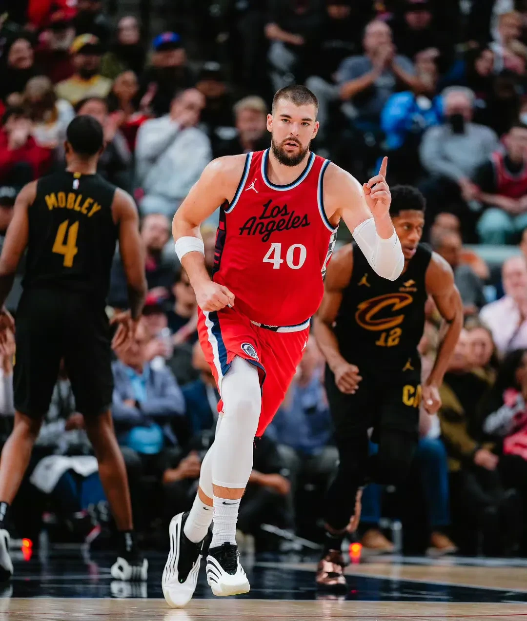 开云体育-快船再胜灰熊继续保持态势