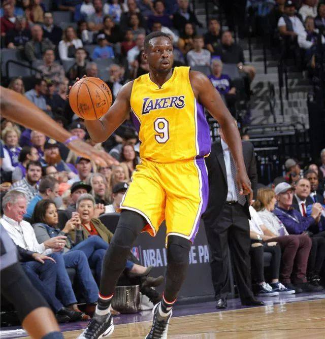 开云APP-凯尔特人轻取勇士，周琦刷新纪录