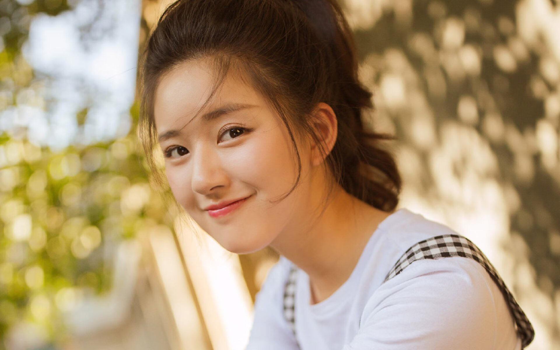 开云官网-紫百合狂暴绽放！5-1史诗级胜利，恩佐独造3球+9次对抗全胜