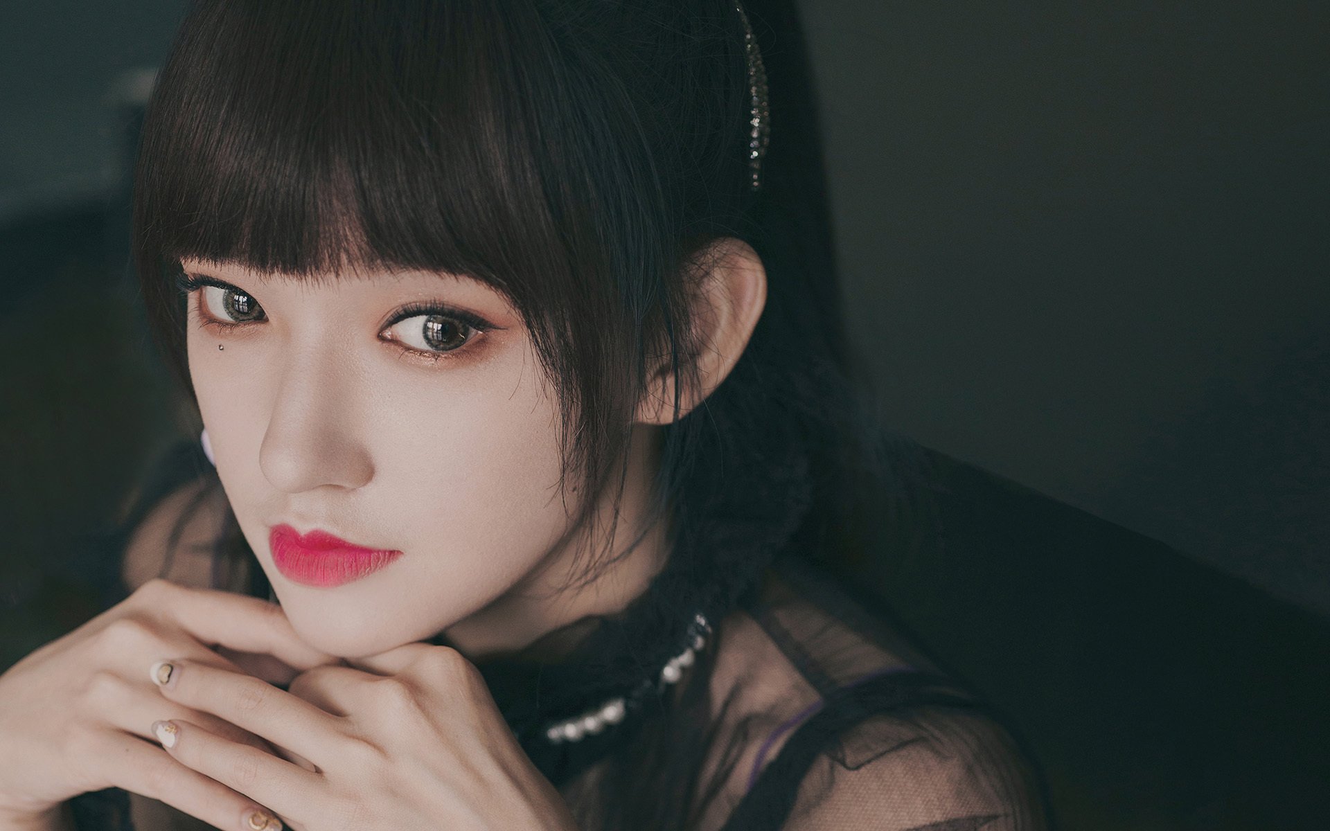 双线战场，当F1决战的轮胎尖叫，遇见苏亚雷斯冷峻的最后一击