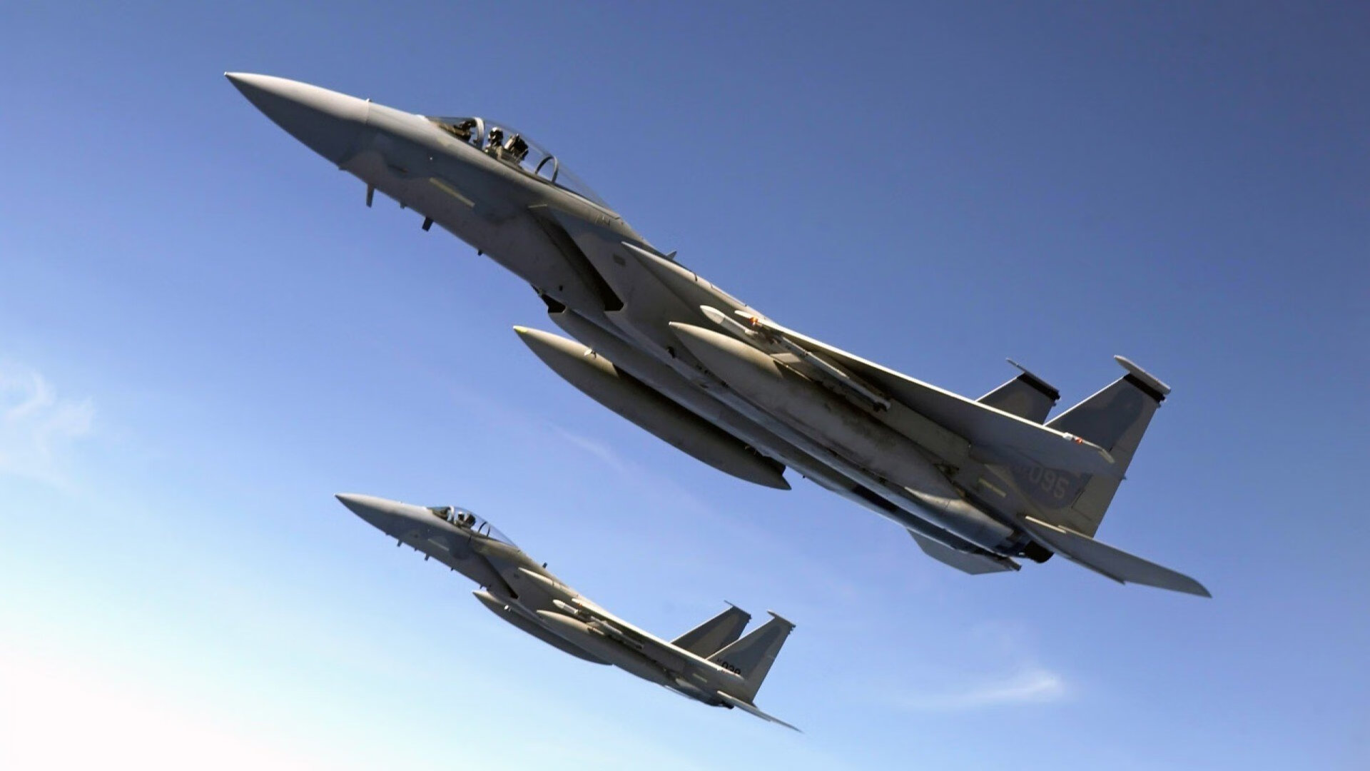 当掌控者与逆转者同频闪耀,足球之夜的两种美学