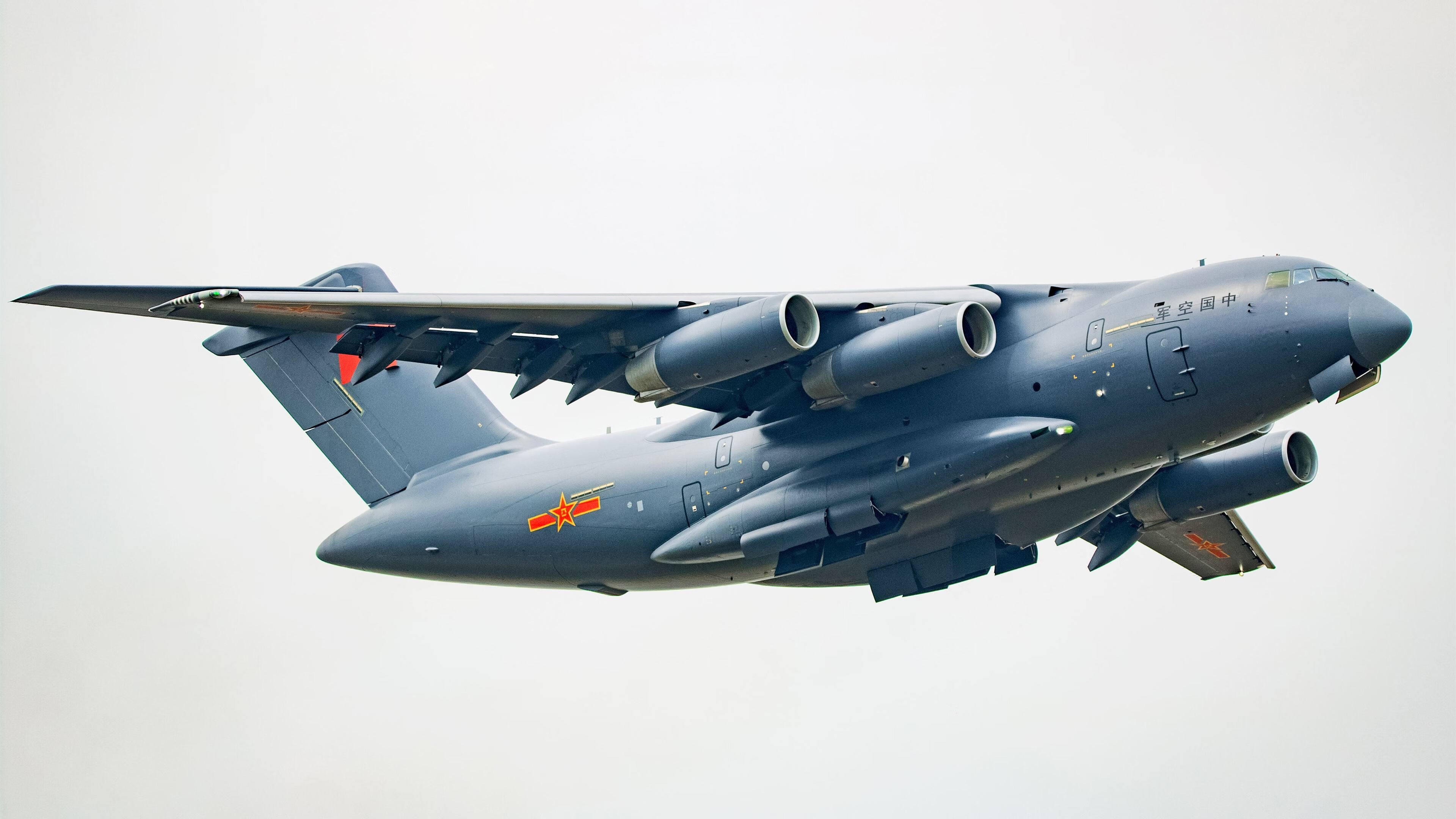 刹车失灵后，上海队冠军王牌在F1赛道接管比赛