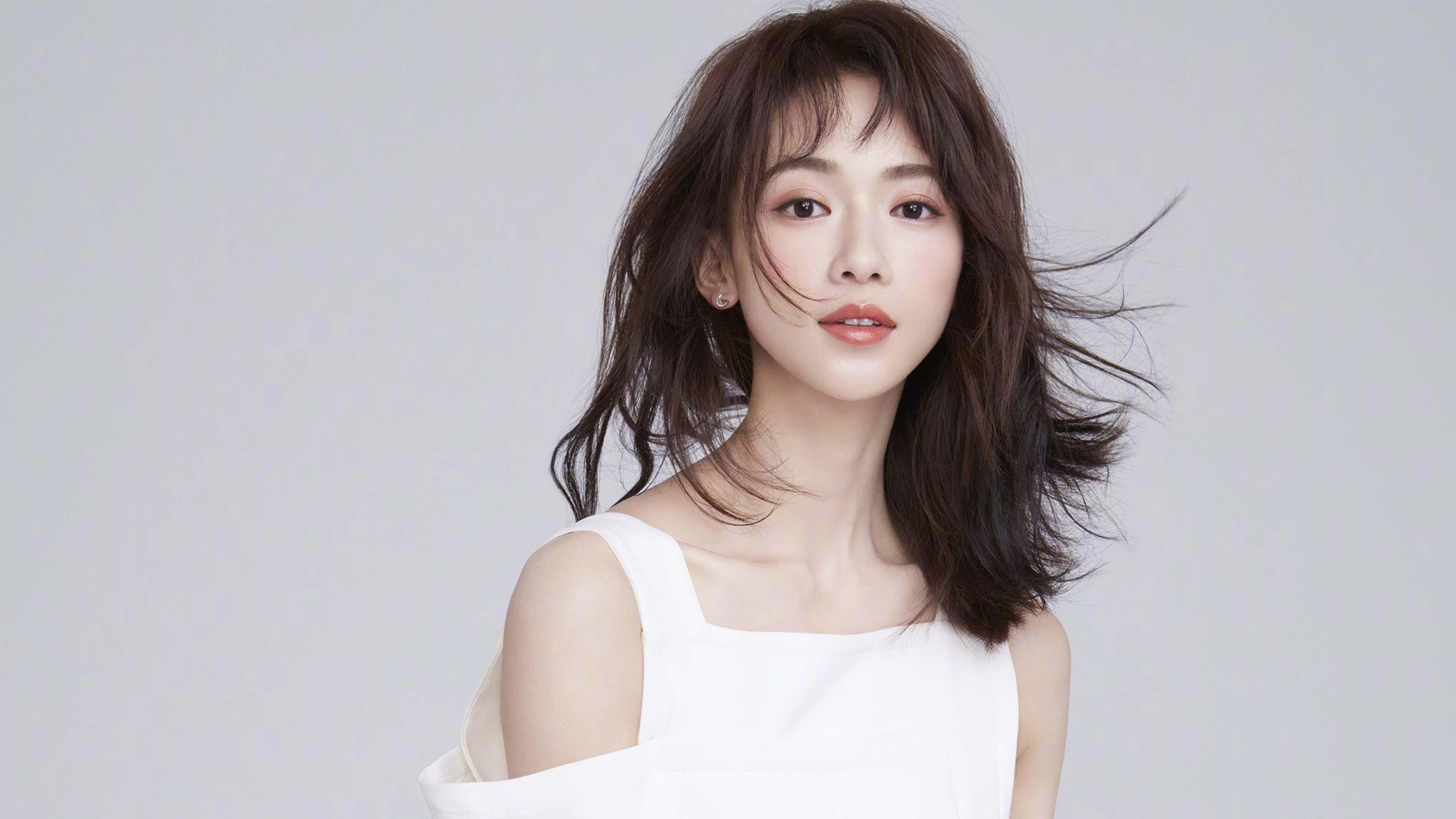 黄蜂蛰伏终亮刺，浓眉擎天定乾坤，当无名之辈冲垮北境巨兽