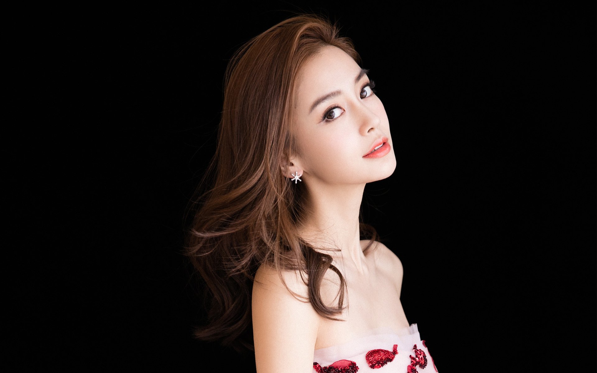 德甲争冠战之夜,詹姆斯成为胜负手